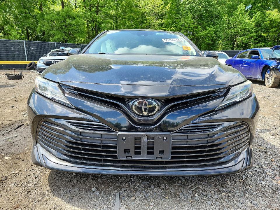 51756786 :رقم المزاد ، 4T1B11HK7KU844478 vin ، 2019 Toyota Camry مزاد بيع