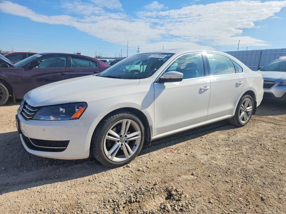 51477816 :رقم المزاد ، 1VWBN7A38EC036498 vin ، 2014 Volkswagen Passat مزاد بيع