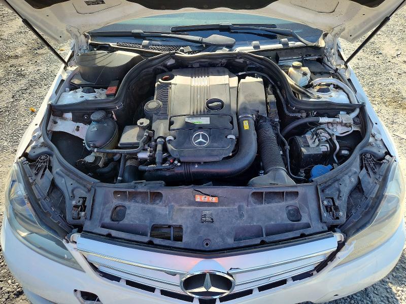 Продаж на аукціоні авто 2013 Mercedes-benz C, vin: WDDGF4HB3DR274679, номер лоту: 51644096