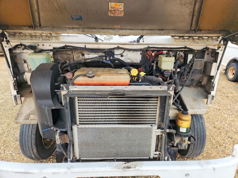 47598416 :رقم المزاد ، 4UZAANDU19CAF1878 vin ، 2009 Freightliner Chassis مزاد بيع