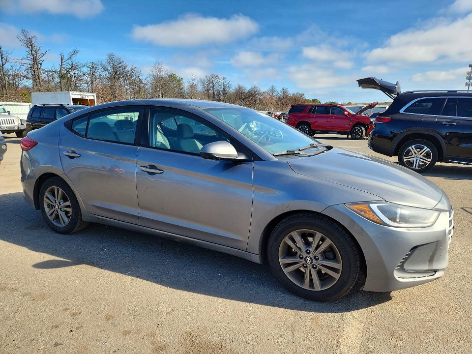 Продажа на аукционе авто 2018 Hyundai Elantra, vin: 5NPD84LF3JH243887, номер лота: 49288126