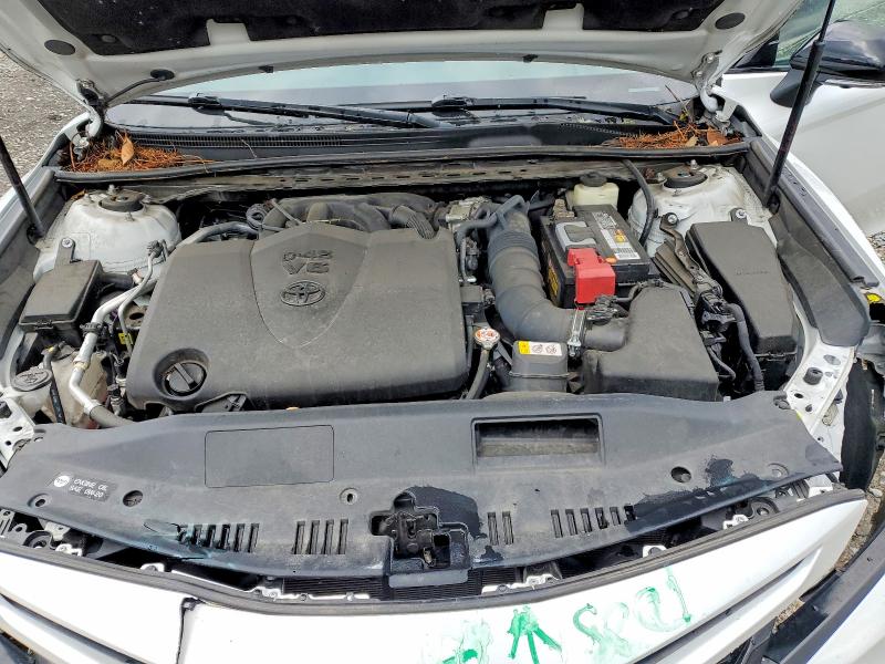 48157646 :رقم المزاد ، 4T1BZ1HK6JU001640 vin ، 2018 Toyota Camry مزاد بيع