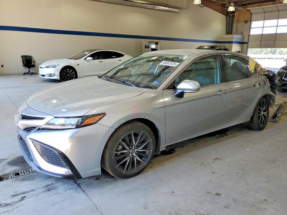 Продажа на аукционе авто 2022 Toyota Camry, vin: 4T1G11AK9NU716599, номер лота: 48062426