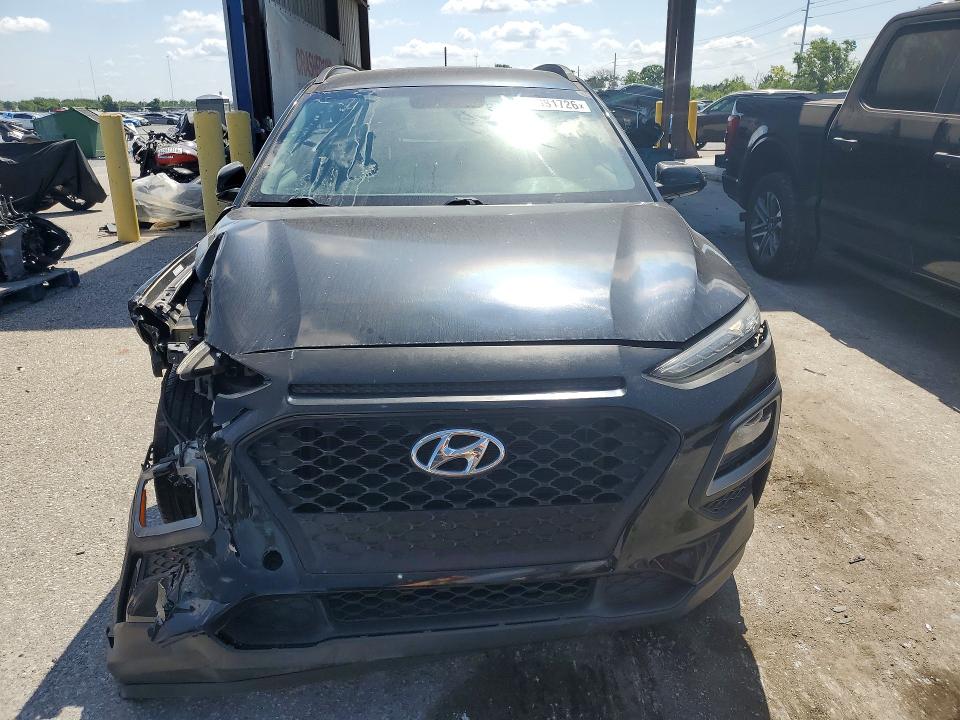51381726 :رقم المزاد ، KM8K22AAXJU161595 vin ، 2018 Hyundai Kona مزاد بيع