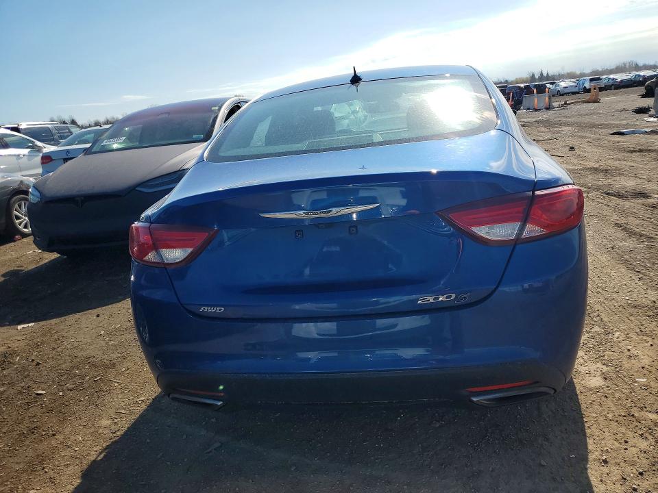 48361686 :رقم المزاد ، 1C3CCCDG8FN523263 vin ، 2015 Chrysler 200 مزاد بيع