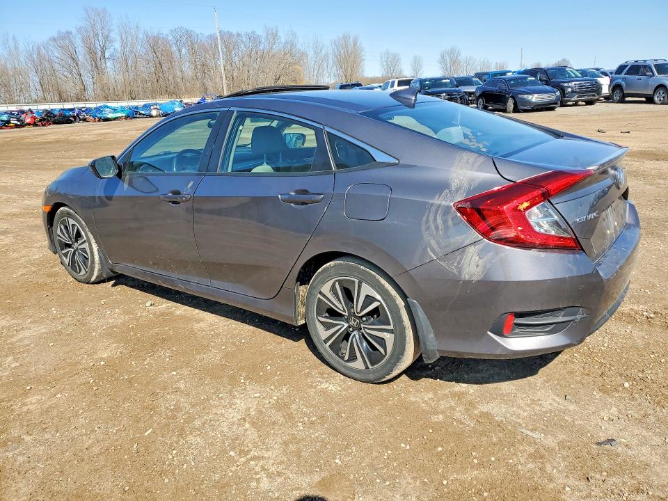 Продажа на аукционе авто 2018 Honda Civic, vin: 2HGFC1F3XJH645486, номер лота: 49155526