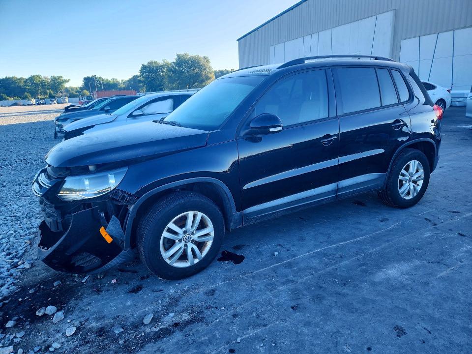 2017 Volkswagen Tiguan მანქანა იყიდება აუქციონზე, vin: WVGAV7AX3HK040997, აუქციონის ნომერი: 50580486