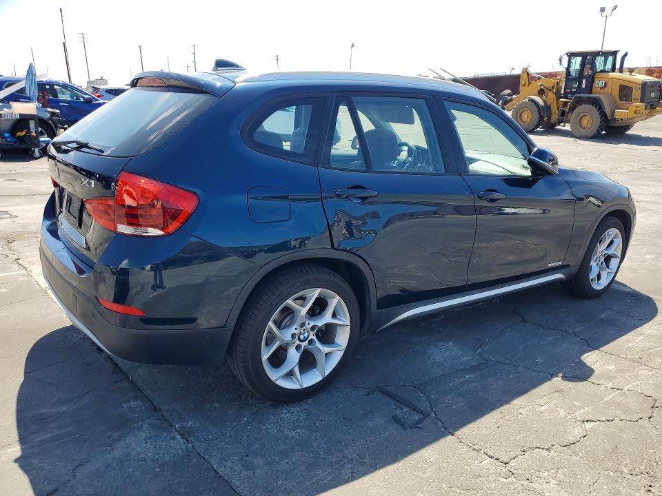 51115296 :رقم المزاد ، WBAVM1C51FVW58247 vin ، 2015 Bmw X1 مزاد بيع