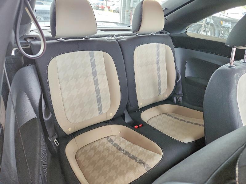 Продаж на аукціоні авто 2018 Volkswagen Beetle, vin: 3VWFD7AT5JM705338, номер лоту: 50137606