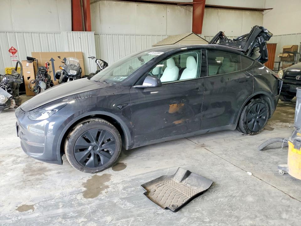 Продаж на аукціоні авто 2025 Tesla Model Y, vin: 7SAYGAEEXSF233741, номер лоту: 51413286