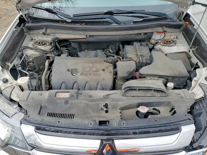 Продажа на аукционе авто 2018 Mitsubishi Outlander, vin: JA4AZ2A32JZ612688, номер лота: 47943206