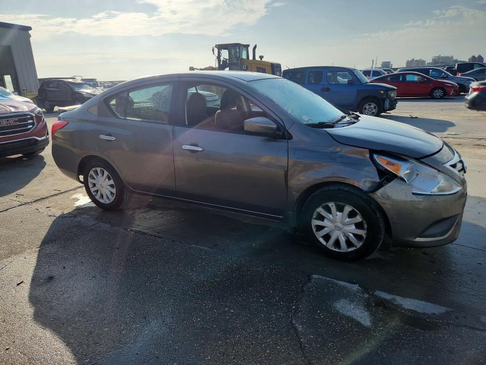 51534946 :رقم المزاد ، 3N1CN7AP3HL808766 vin ، 2017 Nissan Versa مزاد بيع