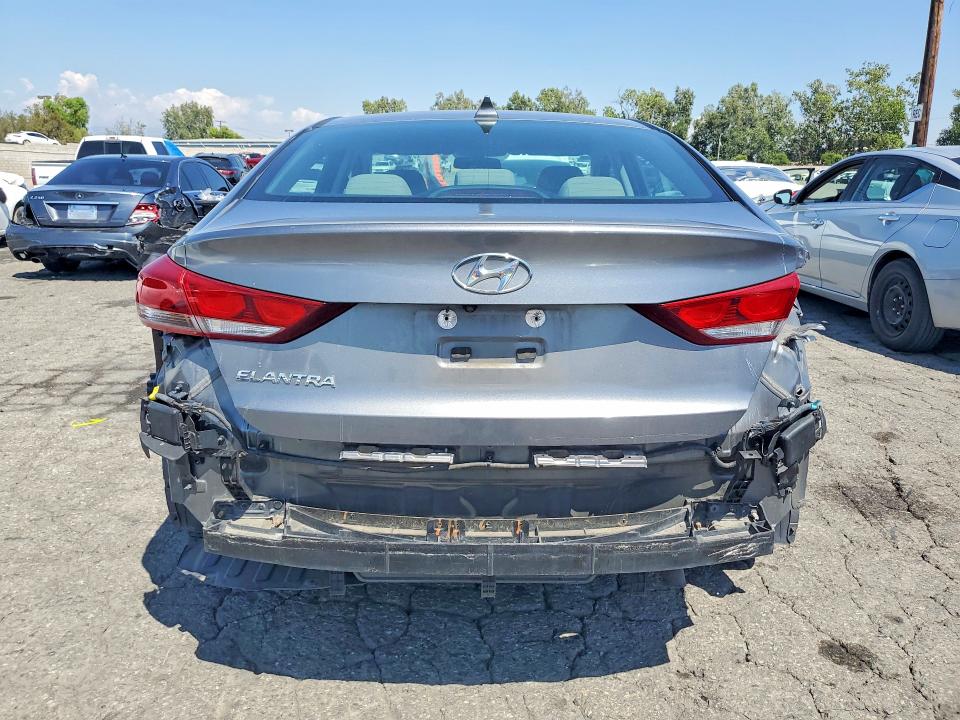 49285996 :رقم المزاد ، 5NPD84LF0JH296126 vin ، 2018 Hyundai Elantra مزاد بيع