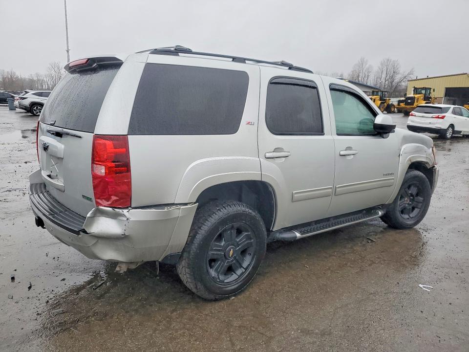 48364606 :رقم المزاد ، 1GNSKBE02BR292456 vin ، 2011 Chevrolet Tahoe مزاد بيع