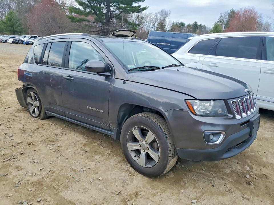 49608026 :رقم المزاد ، 1C4NJDEB0GD724004 vin ، 2016 Jeep Compass مزاد بيع