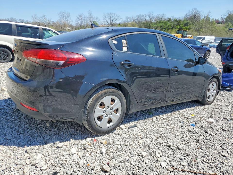 2017 Kia Forte მანქანა იყიდება აუქციონზე, vin: 3KPFL4A75HE131240, აუქციონის ნომერი: 49187956