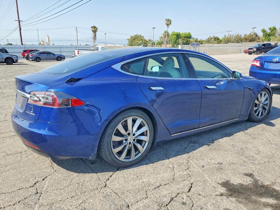 2020 Tesla Model S მანქანა იყიდება აუქციონზე, vin: 5YJSA1E22LF391454, აუქციონის ნომერი: 51459846
