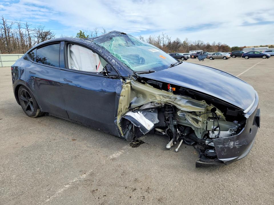Продажа на аукционе авто 2026 Tesla Model Y, vin: 7SAYGDEE9TA446230, номер лота: 51428766