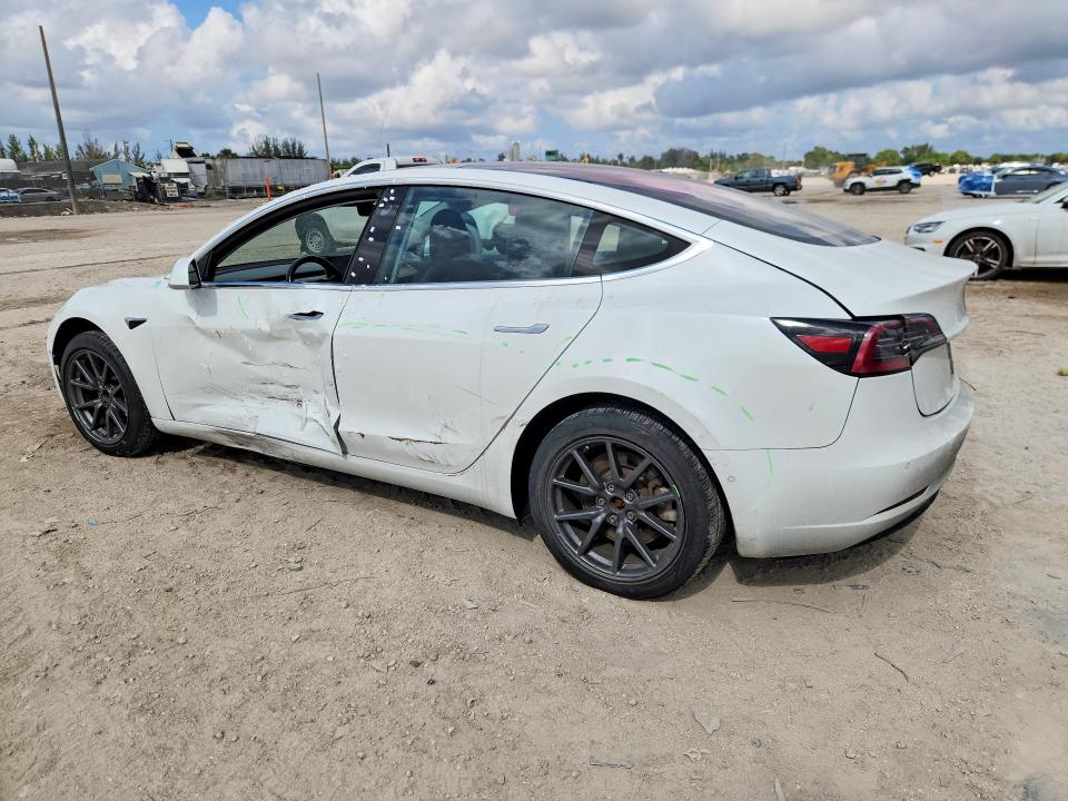 Продаж на аукціоні авто 2018 Tesla Model 3, vin: 5YJ3E1EA4JF019658, номер лоту: 51320076