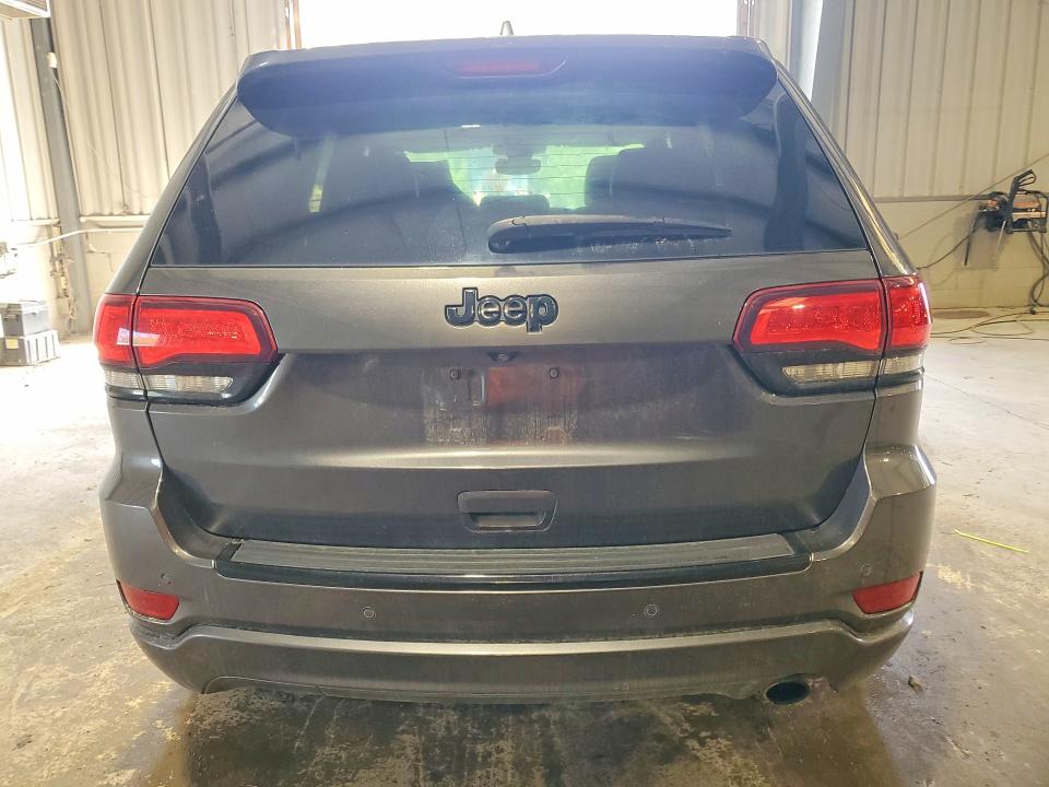 50614936 :رقم المزاد ، 1C4RJEAG0JC247421 vin ، 2018 Jeep Grand Cherokee مزاد بيع