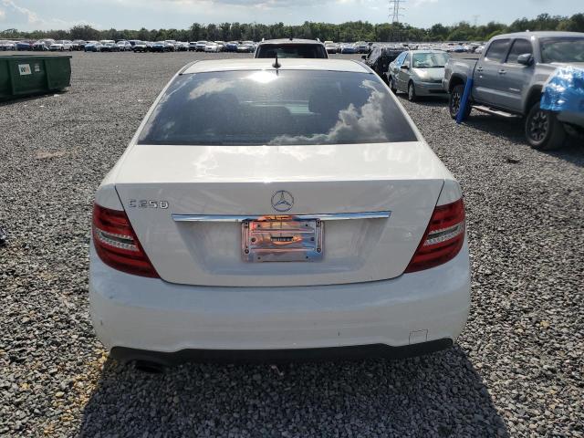 Продажа на аукционе авто 2012 Mercedes-benz C, vin: WDDGF4HB8CA712125, номер лота: 50941976