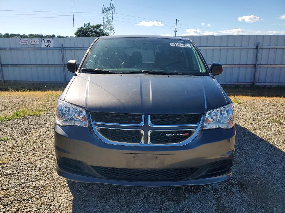 48701826 :رقم المزاد ، 2C4RDGBG4JR161103 vin ، 2018 Dodge Grand Caravan مزاد بيع