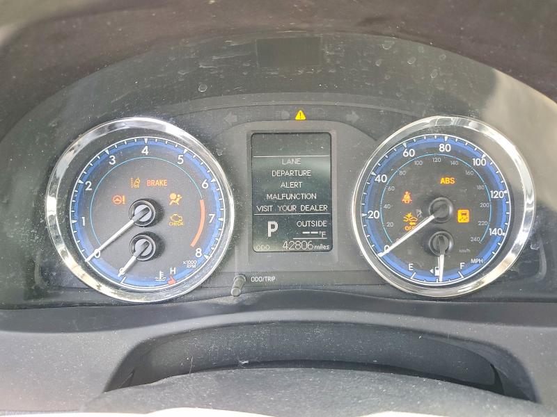 Продажа на аукционе авто 2017 Toyota Corolla, vin: 5YFBURHE3HP669530, номер лота: 49038356