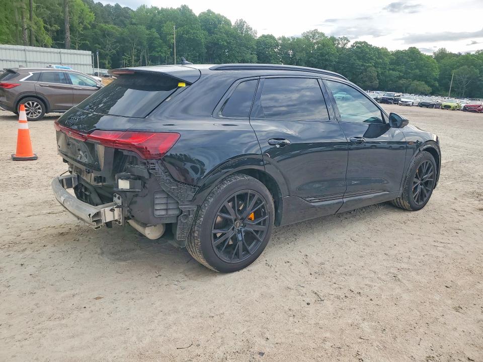 2022 Audi E-tron მანქანა იყიდება აუქციონზე, vin: WA1VABGE4NB040748, აუქციონის ნომერი: 51366566