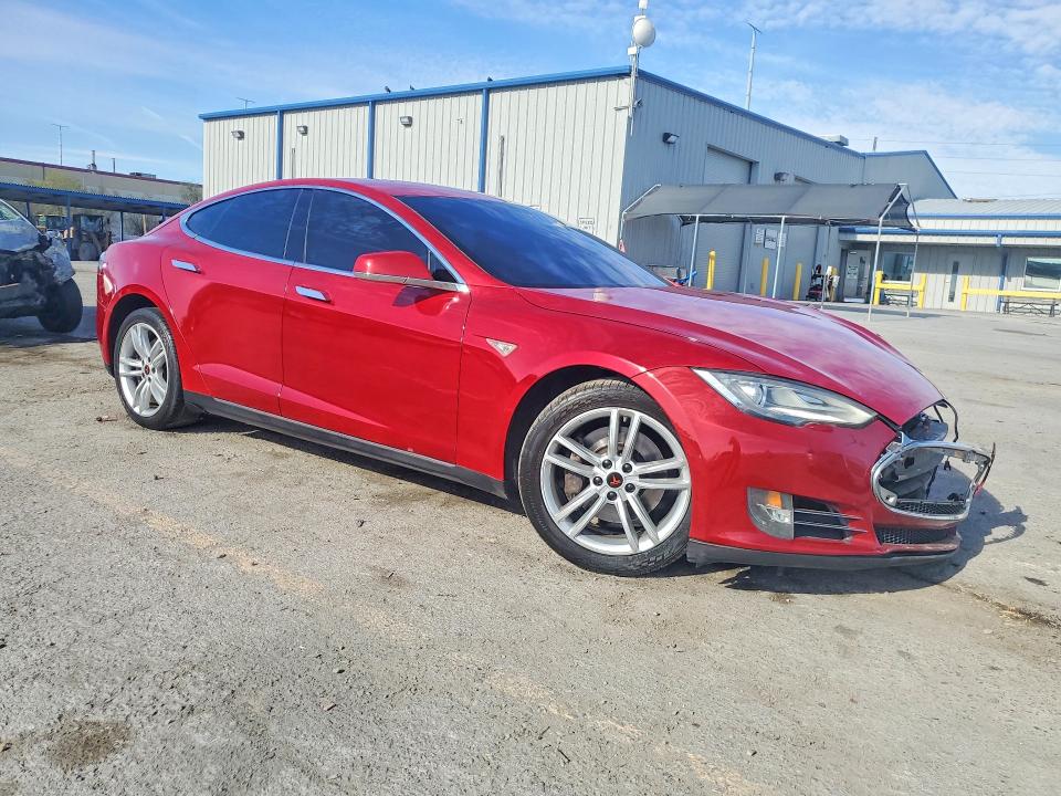 51165486 :رقم المزاد ، 5YJSA1AG0DFP13592 vin ، 2013 Tesla Model S مزاد بيع
