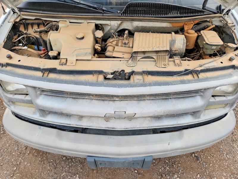 48908216 :رقم المزاد ، 1GBHG31R621236442 vin ، 2002 Chev Express G3500 مزاد بيع