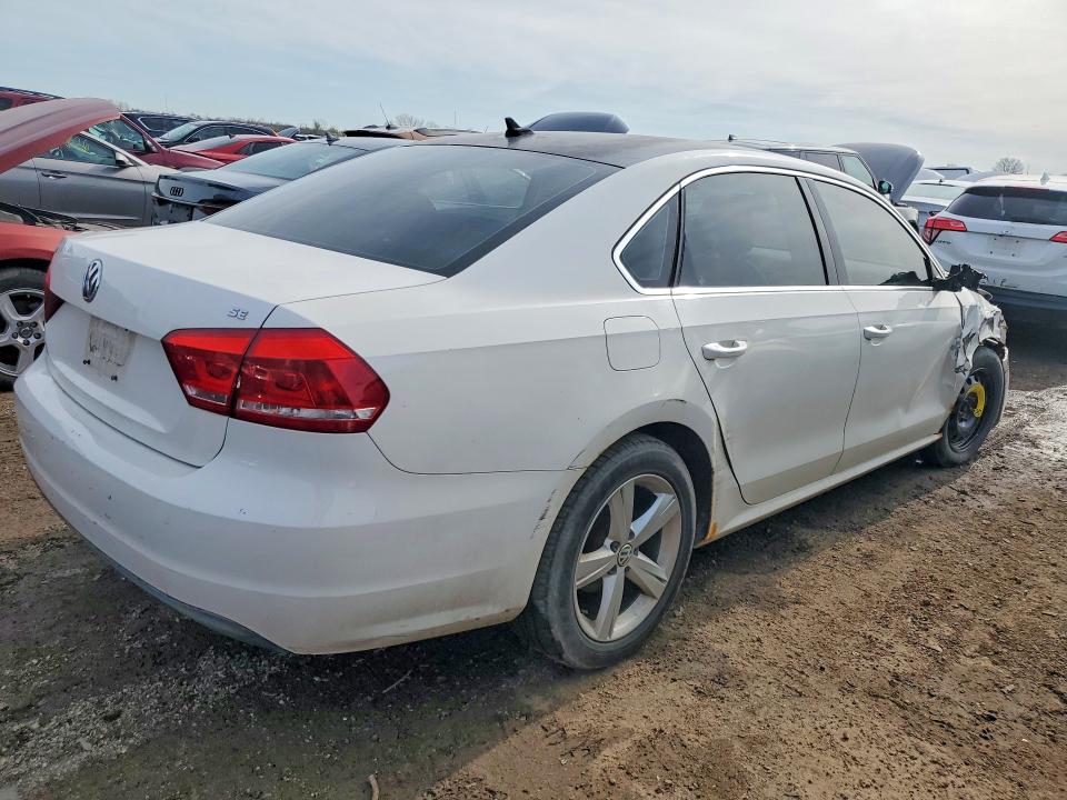 Продажа на аукционе авто 2012 Volkswagen Passat, vin: 1VWBH7A33CC073995, номер лота: 49840336