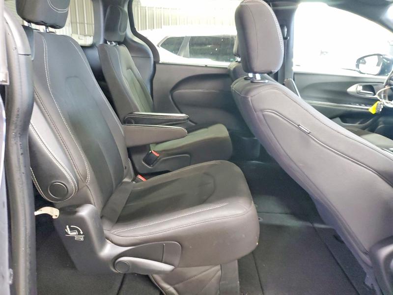 49648846 :رقم المزاد ، 2C4RC1FG1KR702507 vin ، 2019 Chrysler Pacifica مزاد بيع