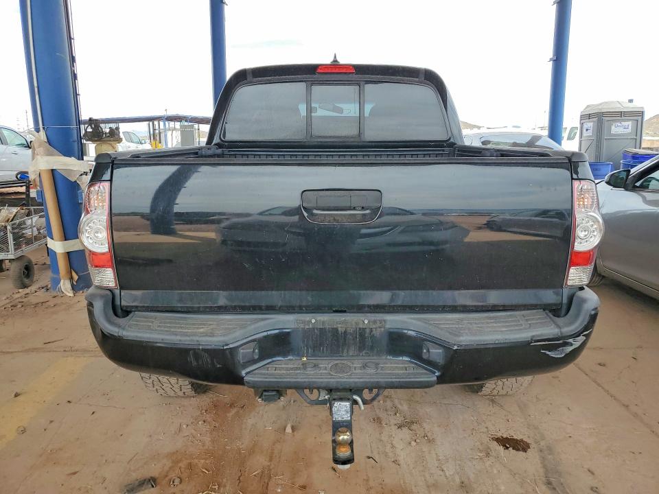 47560156 :رقم المزاد ، 5TFLU4EN0FX134343 vin ، 2015 Toyota Tacoma مزاد بيع