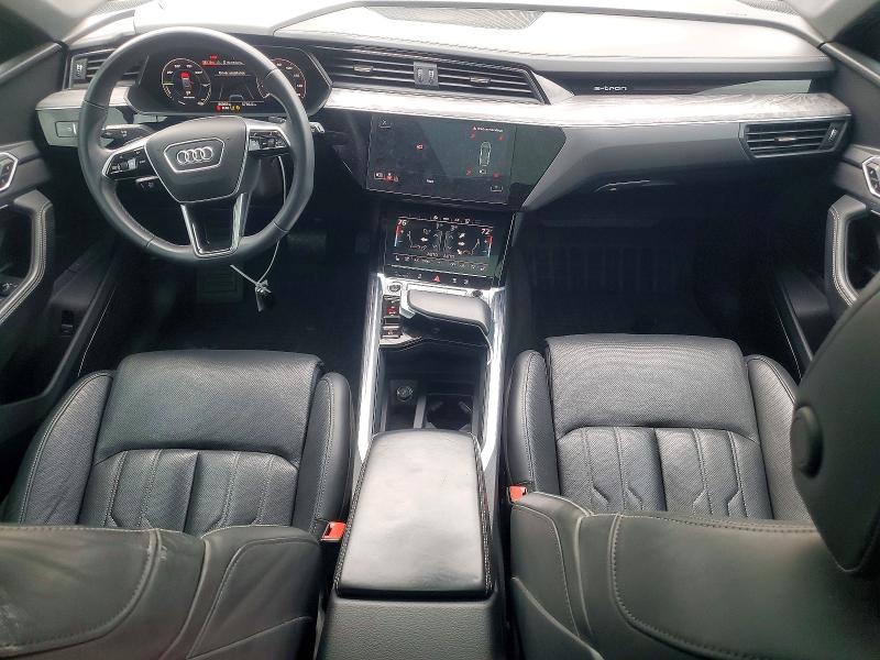 2022 Audi E-tron მანქანა იყიდება აუქციონზე, vin: WA1VABGE4NB040748, აუქციონის ნომერი: 51366566
