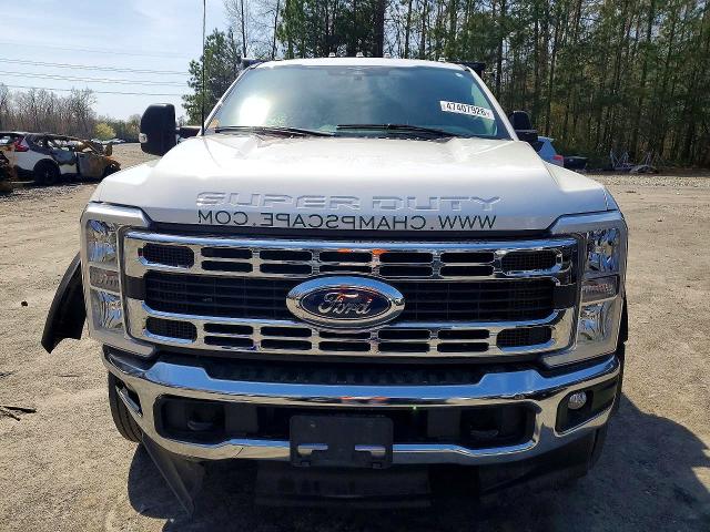48665306 :رقم المزاد ، 1FD0X5HT2PED63318 vin ، 2023 Ford F550 مزاد بيع
