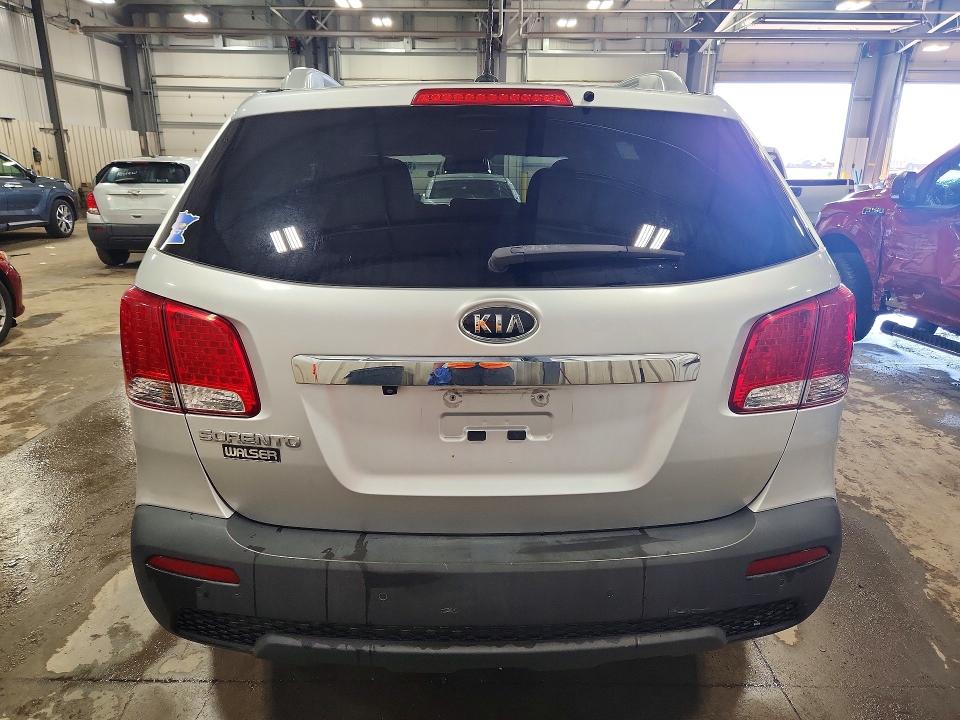 Продажа на аукционе авто 2011 Kia Sorento, vin: 5XYKTDA12BG096984, номер лота: 50427126