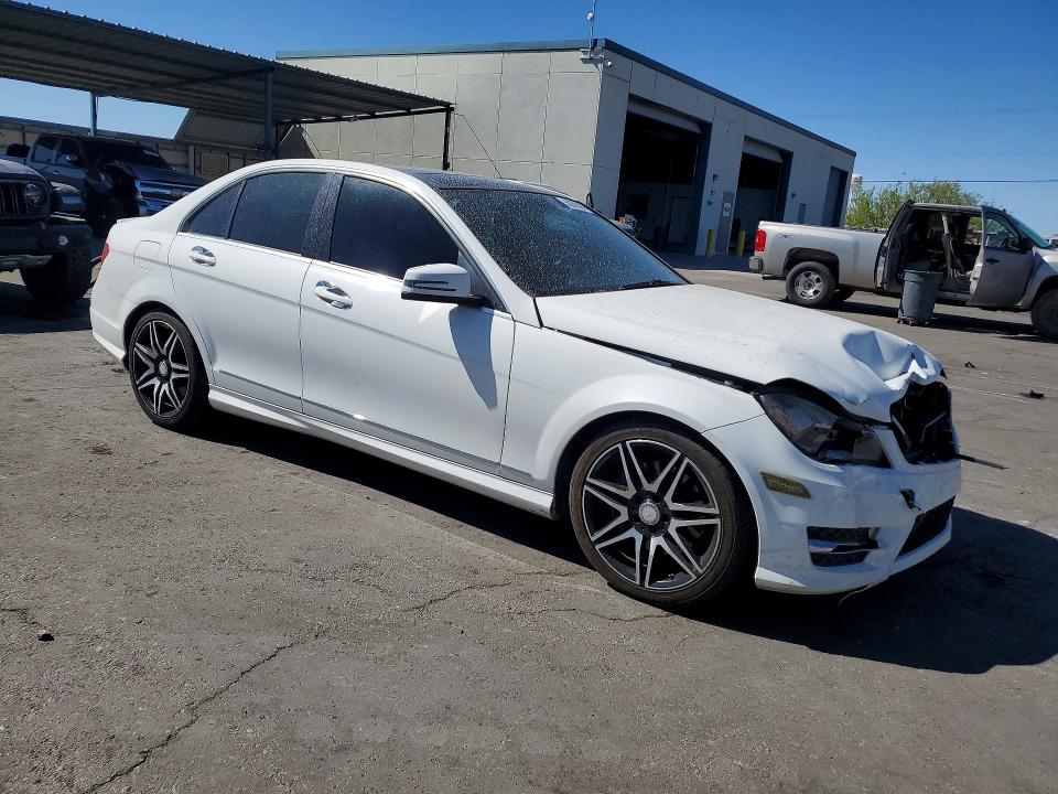Продажа на аукционе авто 2014 Mercedes-benz C, vin: WDDGF8AB5ER316062, номер лота: 50262626