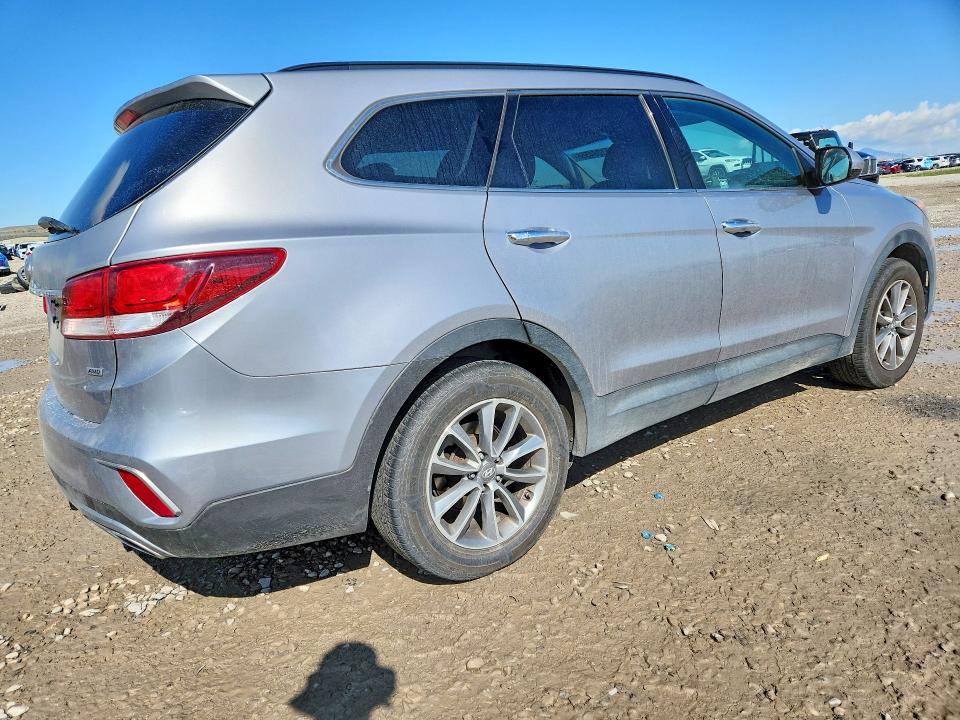 Продажа на аукционе авто 2017 Hyundai Santa Fe, vin: KM8SMDHF1HU190016, номер лота: 51084566
