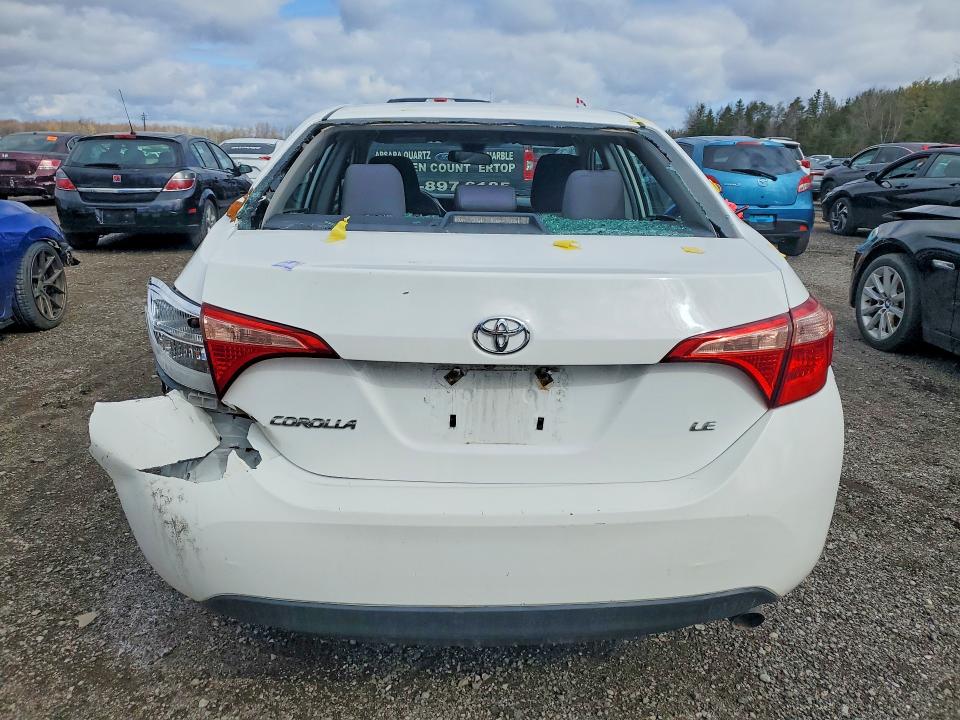 48664126 :رقم المزاد ، 2T1BURHE9JC024502 vin ، 2018 Toyota Corolla مزاد بيع
