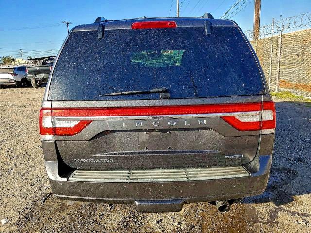 Продаж на аукціоні авто 2015 Lincoln Townhouse Navigator, vin: 5LMJJ2HT8FEJ01738, номер лоту: 51463866