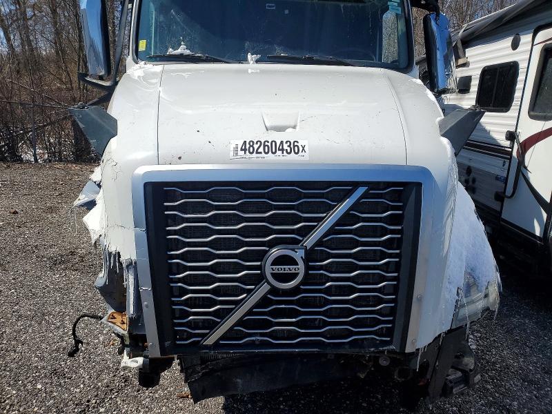 Продаж на аукціоні авто 2023 Volvo Vnl, vin: 4V4NC9EH4PN320424, номер лоту: 48260436