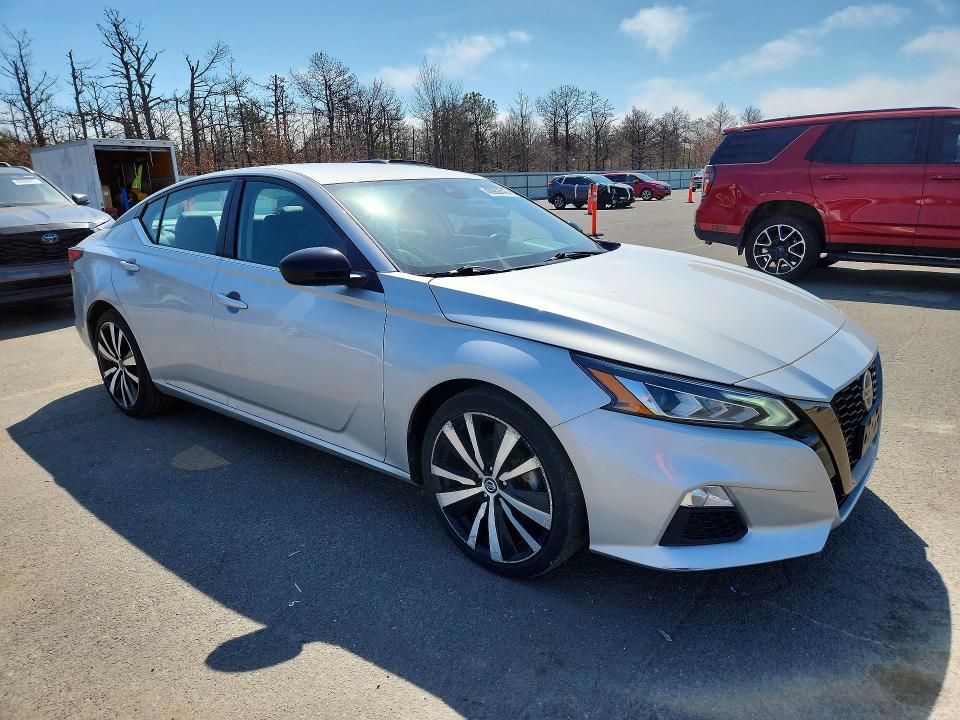 48982646 :رقم المزاد ، 1N4BL4CV8MN364941 vin ، 2021 Nissan Altima مزاد بيع