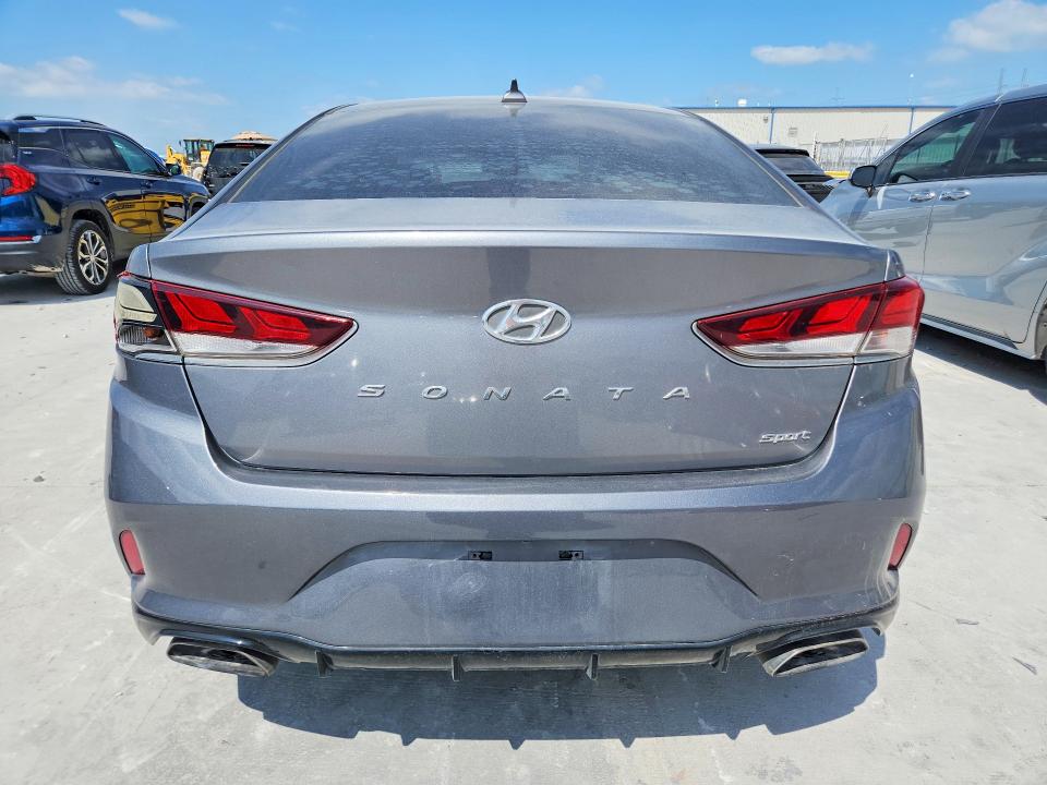 51225776 :رقم المزاد ، 5NPE34AF6JH688744 vin ، 2018 Hyundai Sonata مزاد بيع