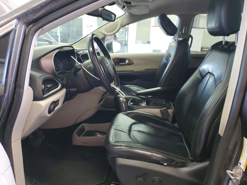 49096726 :رقم المزاد ، 2C4RC1BG6HR654338 vin ، 2017 Chrysler Pacifica مزاد بيع
