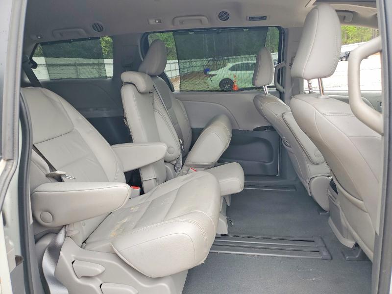 51072556 :رقم المزاد ، 5TDYZ3DC8KS982648 vin ، 2019 Toyota Sienna مزاد بيع