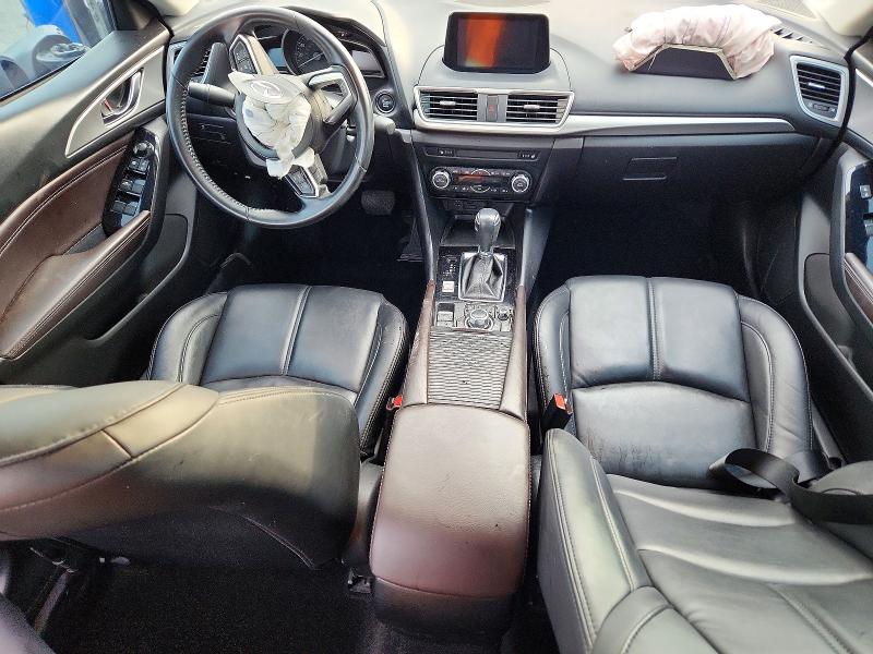 Продаж на аукціоні авто 2018 Mazda 3, vin: 3MZBN1V35JM218238, номер лоту: 49925426