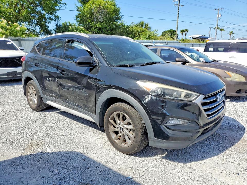 51838386 :رقم المزاد ، KM8J33A44HU466996 vin ، 2017 Hyundai Tucson مزاد بيع