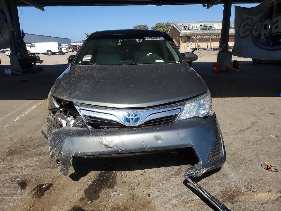 52034056 :رقم المزاد ، 4T1BD1FKXDU069865 vin ، 2013 Toyota Camry Hybrid مزاد بيع