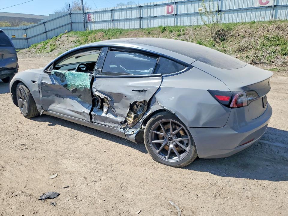 50885526 :رقم المزاد ، 5YJ3E1EB0NF337159 vin ، 2022 Tesla Model 3 مزاد بيع