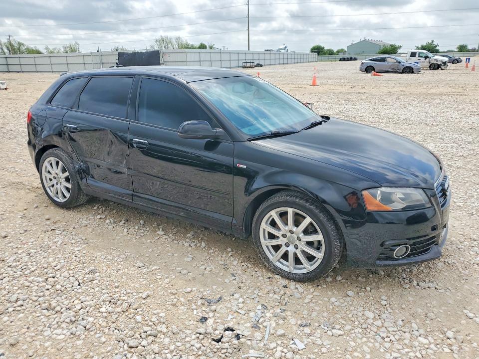 Продажа на аукционе авто 2011 Audi A3, vin: WAUMFAFM8BA136564, номер лота: 49400696